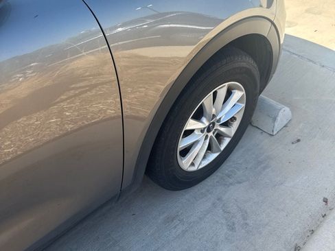 Used 2019 Kia Sorento L FWD image 14