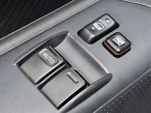 Used 2010 Toyota FJ Cruiser 2WD image 12