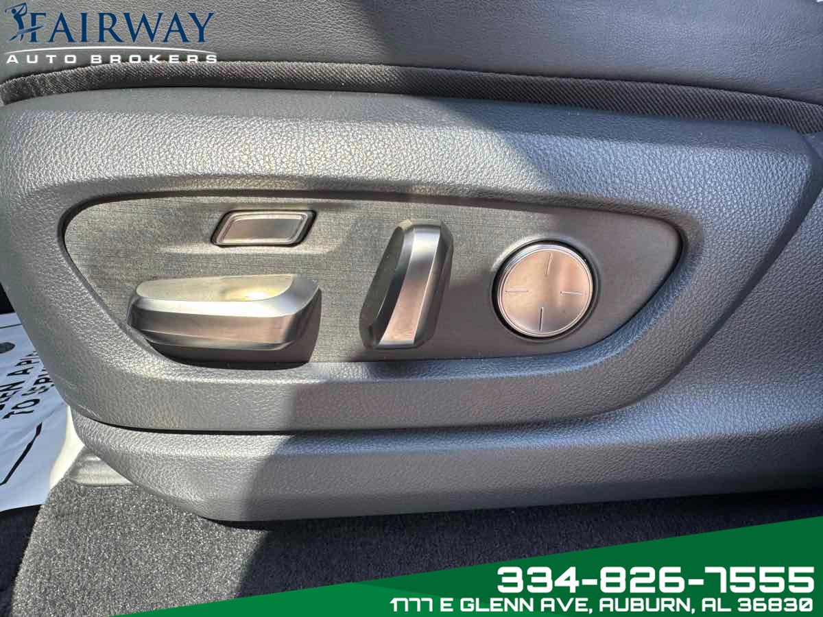 Used 2023 Lexus LX 600 F Sport w/ Accessory Package (Z1) AWD/4WD image 16