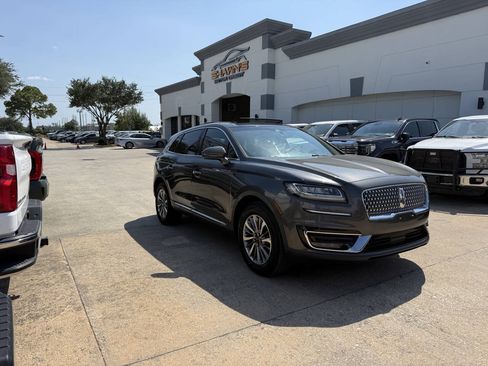 Used 2020 Lincoln Nautilus Reserve FWD image 44