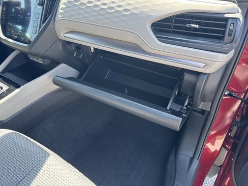 Used 2025 Subaru Forester Premium w/ Convenience Package #1 AWD/4WD image 17