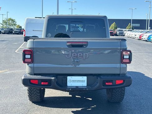 Used 2022 Jeep Gladiator Rubicon w/ LED Lighting Group AWD/4WD image 3