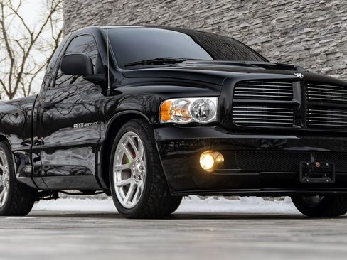 Used 2004 Dodge Ram 1500 Truck 2dr Reg Cab 120.5 WB SRT-10 image 11