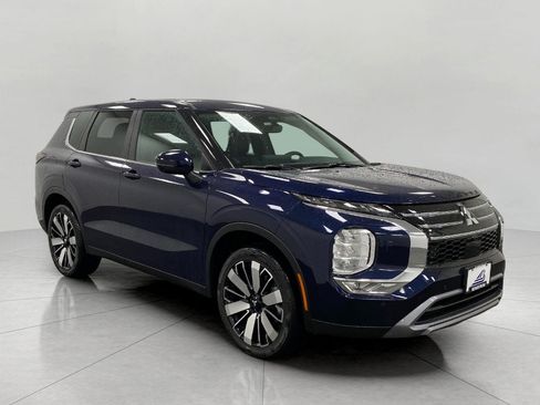 New 2026 Mitsubishi Outlander AWD image 1