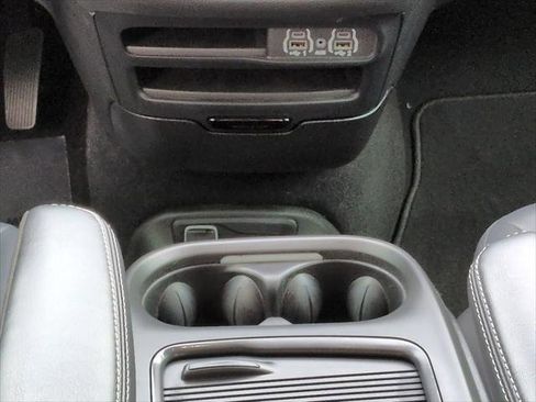 Certified 2024 Chrysler Pacifica Touring-L w/ S Appearance Package image 18