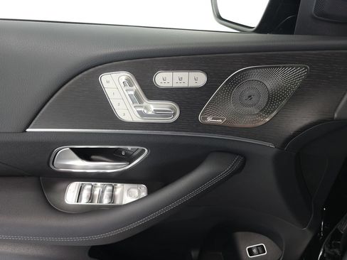 Used 2026 Mercedes-Benz GLS 450 4MATIC image 6