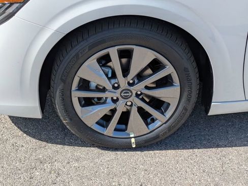 New 2026 Nissan Sentra SL w/ Floor Mat Package FWD image 4