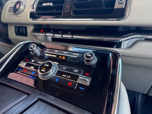 Used 2018 Lincoln Navigator L Reserve w/ Technology Package image 23