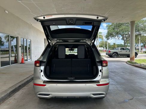 Used 2024 Mitsubishi Outlander SEL FWD image 34