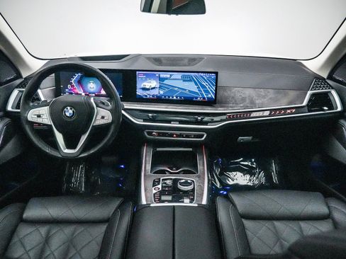 Certified 2024 BMW X7 xDrive40i w/ Premium Package image 13