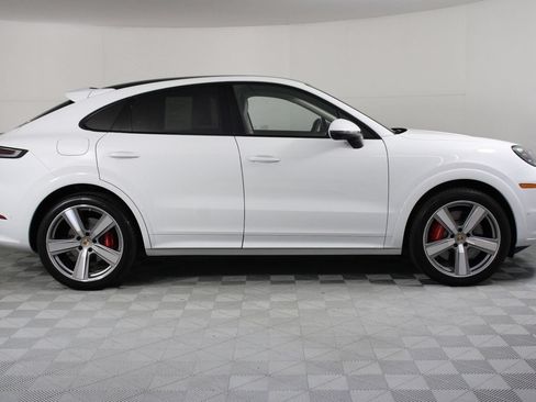 Certified 2026 Porsche Cayenne S AWD/4WD image 8