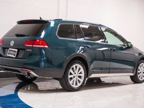 Used 2019 Volkswagen Golf Alltrack S AWD/4WD image 37