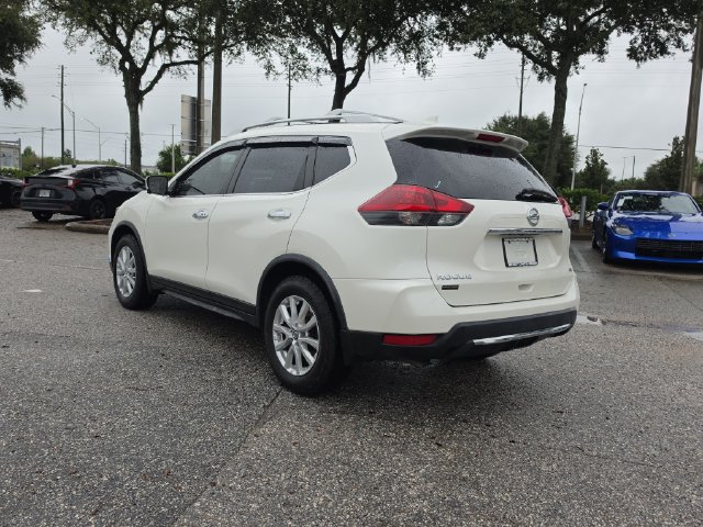 Used 2018 Nissan Rogue SV w/ Sun & Sound Touring Package FWD image 6