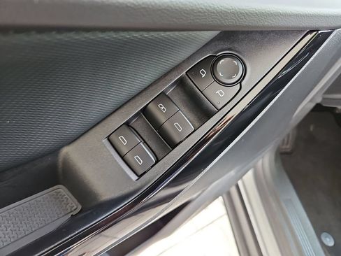 Used 2026 Chevrolet Equinox LT FWD image 27