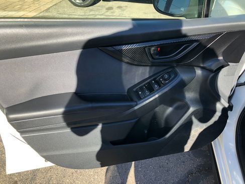 Used 2019 Subaru Crosstrek 2.0i Premium image 8