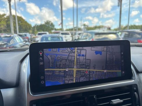 Used 2023 Lexus GX 460 Premium w/ Accessory Package AWD/4WD image 3