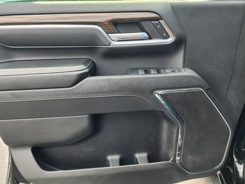 Used 2024 Chevrolet Silverado 2500 LT image 24