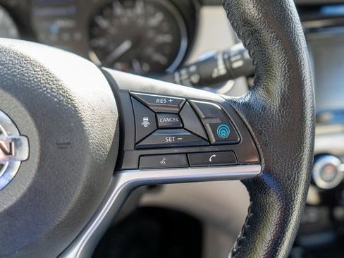 Used 2022 Nissan Rogue Sport SL w/ Premium Package image 27