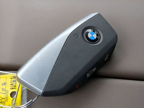 New 2025 BMW 530i w/ Premium Package image 30