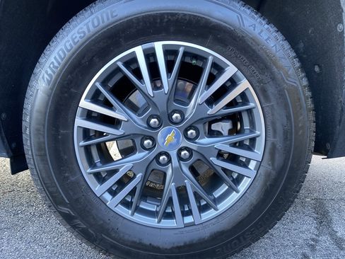 Used 2024 Chevrolet Traverse LT w/ Trailering Package image 40