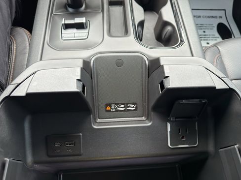 Used 2024 GMC Sierra 1500 AT4 w/ Technology Package image 49