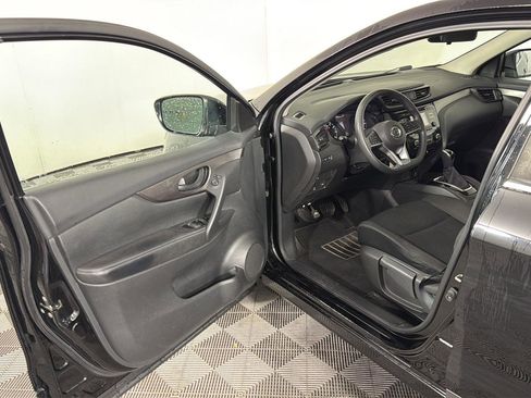 Used 2017 Nissan Rogue Sport S w/ S Appearance Package image 8