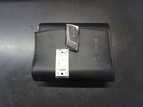 Used 2024 Lexus LS 500 image 19