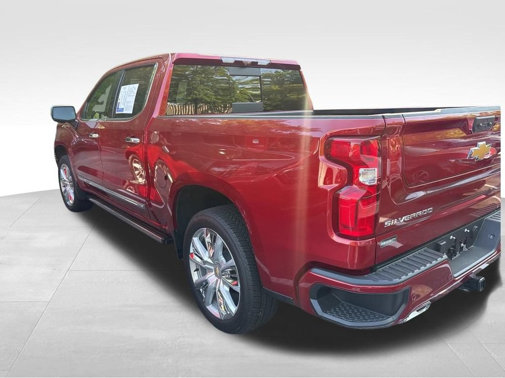 Used 2025 Chevrolet Silverado 1500 High Country AWD/4WD image 12