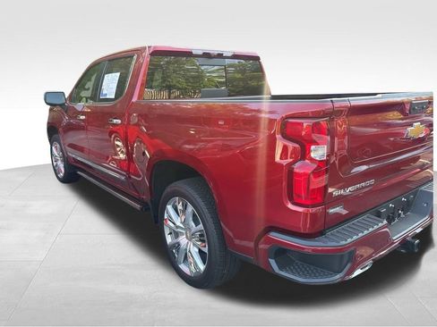 Used 2025 Chevrolet Silverado 1500 High Country AWD/4WD image 12
