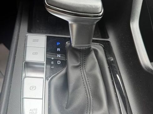 Used 2022 Hyundai Elantra SEL w/ Convenience + Premium Package FWD image 25