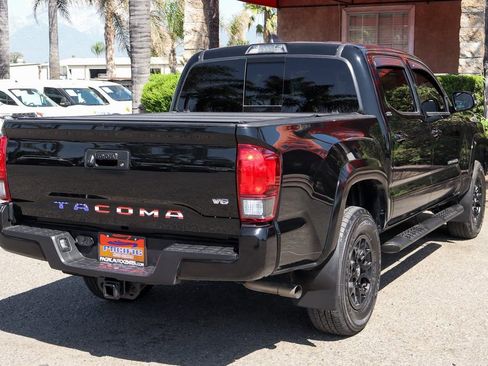 Used 2022 Toyota Tacoma SR5 w/ Technology Package image 9