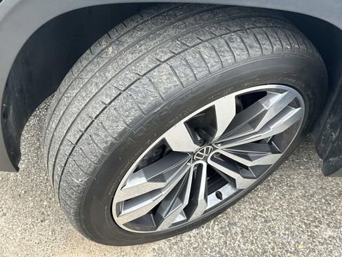 Used 2021 Volkswagen Atlas SEL Premium image 7