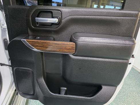 Used 2021 Chevrolet Silverado 3500 High Country w/ Z71 Off-Road Package image 25