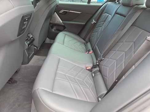 Used 2024 BMW 530i xDrive w/ Premium Package AWD/4WD image 22