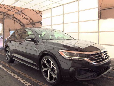 Used 2021 Volkswagen Passat 2.0T R-Line FWD image 16