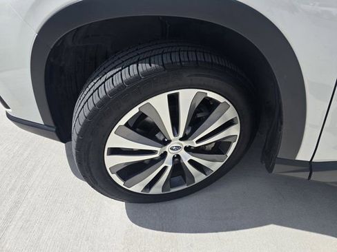 Used 2022 Subaru Ascent Limited AWD/4WD image 9