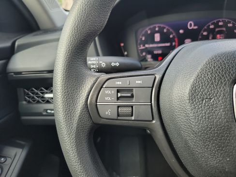 Used 2024 Honda Accord EX image 19