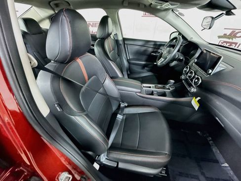 Certified 2025 Nissan Sentra SR w/ SR Premium Package FWD image 31