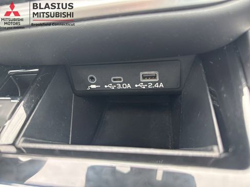 Used 2023 Subaru Outback Touring XT AWD/4WD image 35