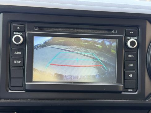 Used 2017 Toyota Tacoma SR w/ SR Convenience Package image 10