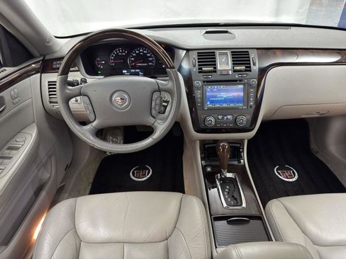 Used 2011 Cadillac DTS Premium image 34