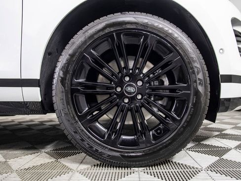 Used 2025 Land Rover Range Rover Evoque Dynamic SE AWD/4WD image 22