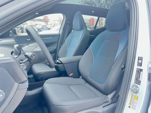 New 2025 Volvo EX30 Ultra w/ Protection Package Premier image 13