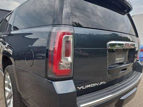 Used 2020 GMC Yukon XL Denali w/ Denali Ultimate Package AWD/4WD image 20