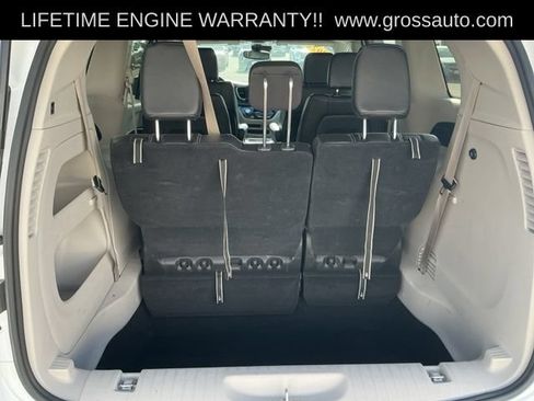 Used 2024 Chrysler Pacifica Touring-L FWD image 25