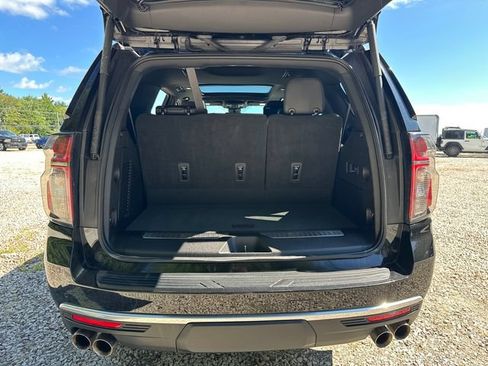 Used 2023 Chevrolet Tahoe High Country AWD/4WD image 13
