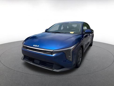 Used 2025 Kia K4 FWD image 7