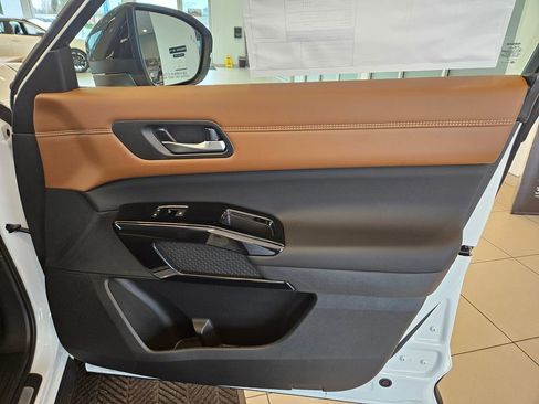 New 2026 Nissan Pathfinder Platinum w/ Cargo Package image 24