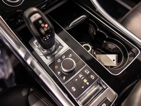 Used 2017 Land Rover Range Rover Sport HSE Dynamic image 29