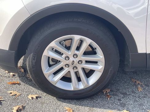 Used 2014 Ford Explorer XLT w/ Equipment Group 202A image 7